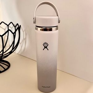 LIMITED EDITION: Hydroflask Polar Ombre Wide Mouth 24 fl oz.
